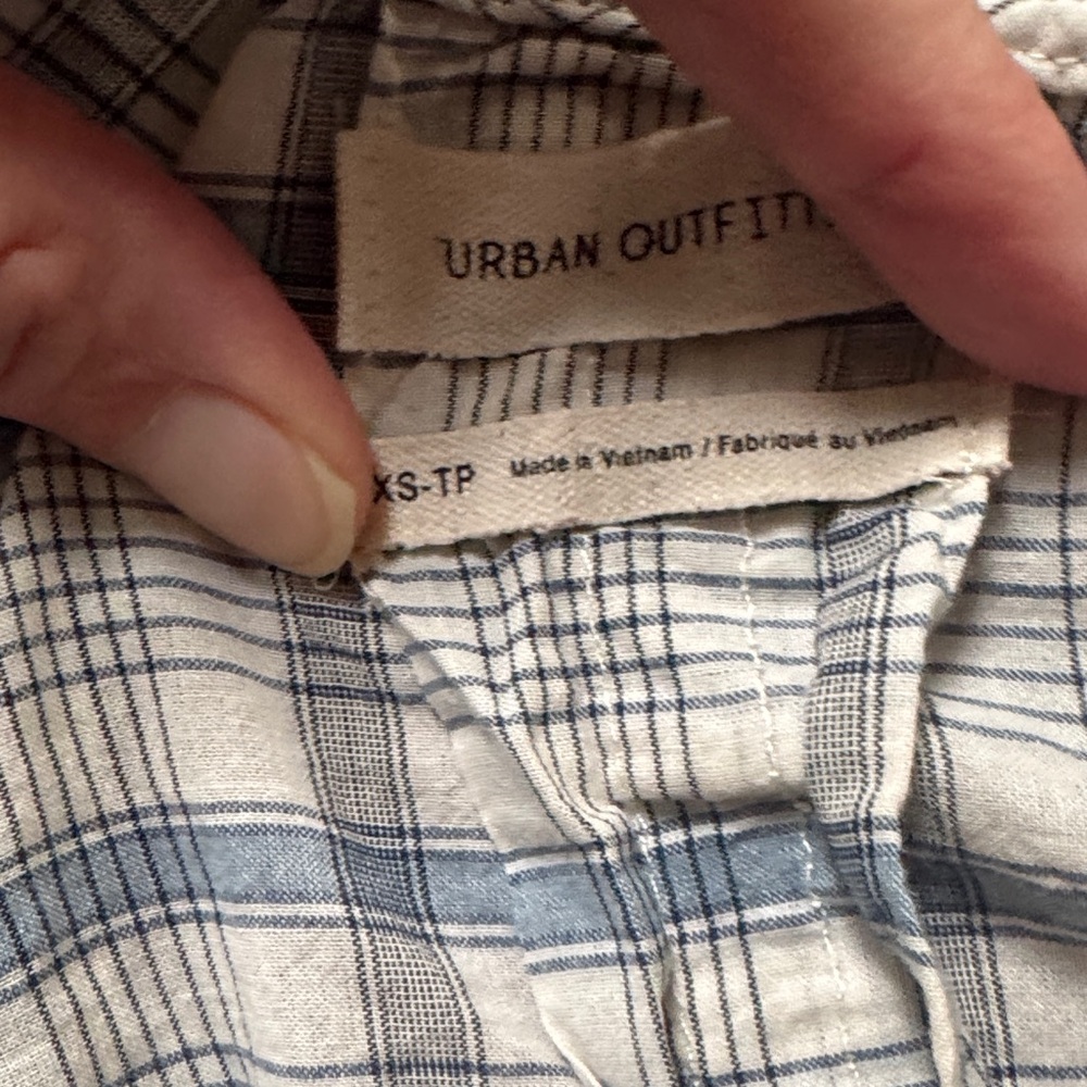 Urban outfitters women’s  Shirt in Gray and White - Picture 3 of 5